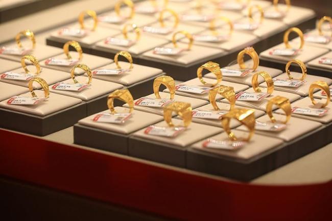 �����۸��� �л�����1������� �г�����Ƶ��