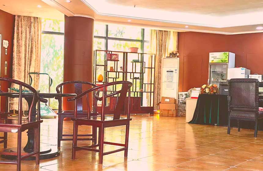 ����ס��